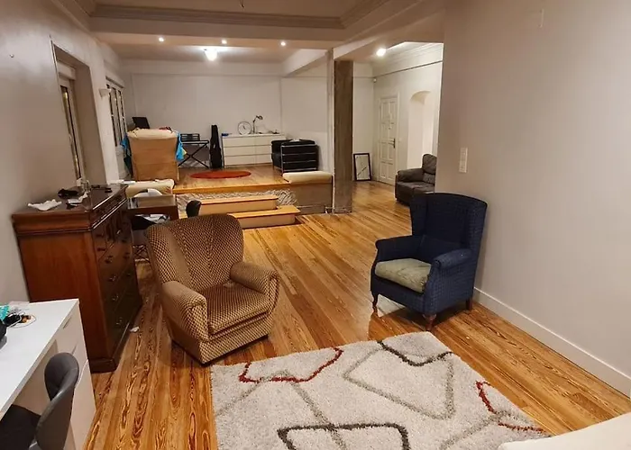 Habitación Amplia Con Baño Privado A Pasos De La Playa, En Piso Compartido * San Sebastián