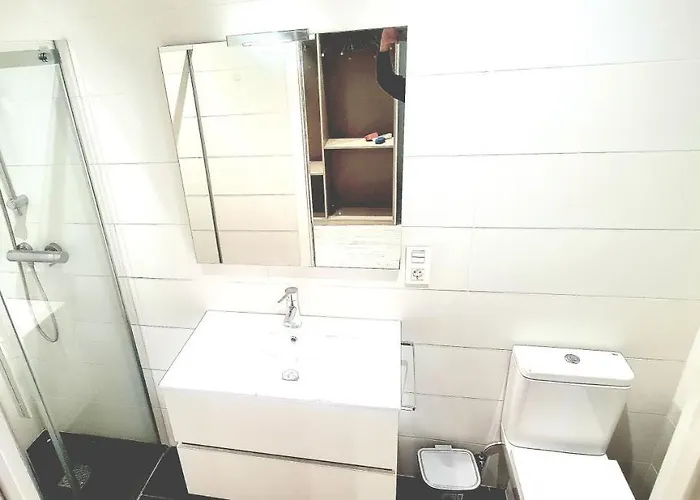 Habitación Amplia Con Baño Privado A Pasos De La Playa, En Piso Compartido Habitación en casa particular